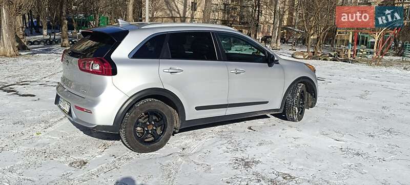 Внедорожник / Кроссовер Kia Niro 2019 в Одессе фото 6 Внедорожник / Кроссовер Kia Niro 2019 в Одессе