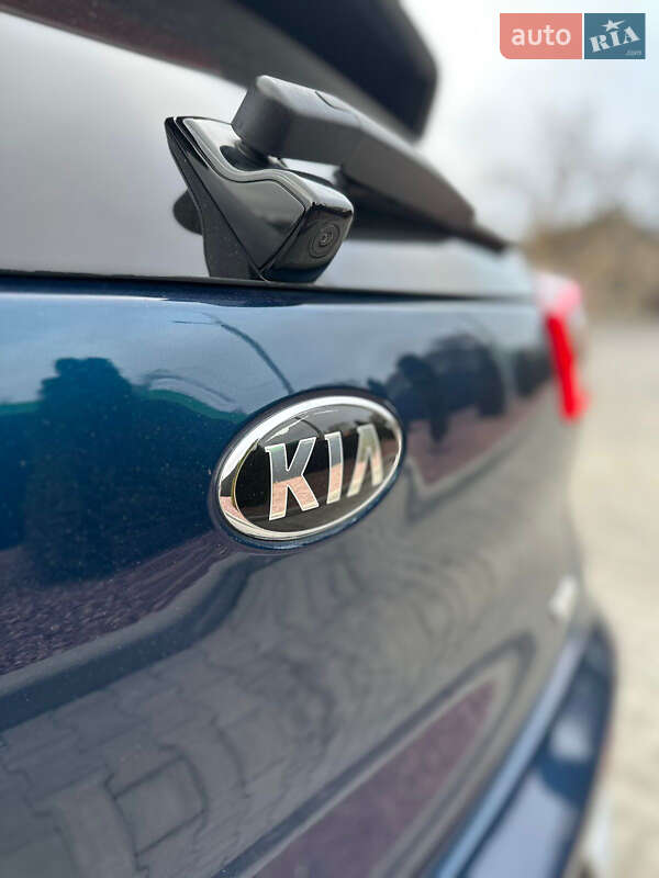 Внедорожник / Кроссовер Kia Niro 2018 в Одессе фото 19 Внедорожник / Кроссовер Kia Niro 2018 в Одессе