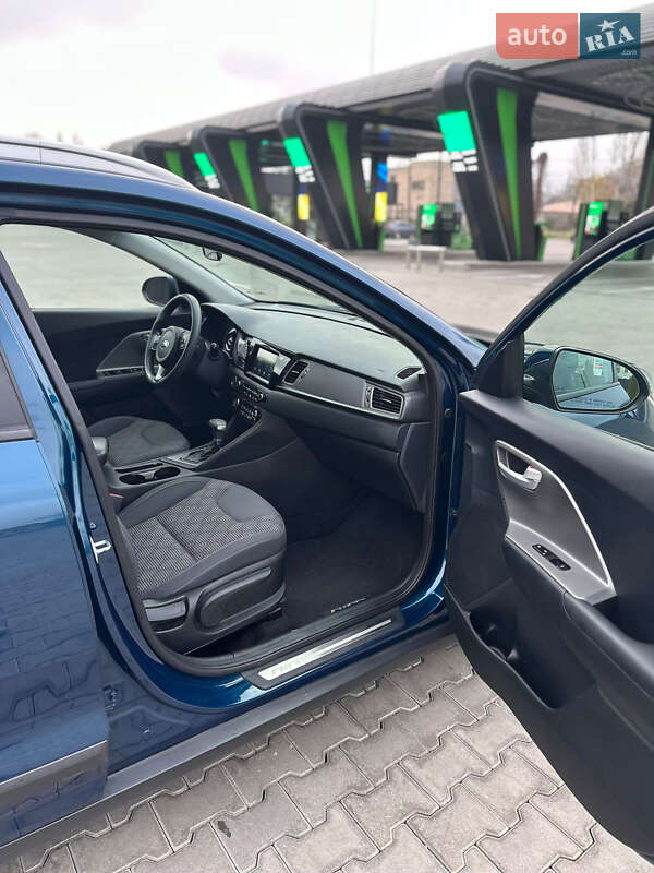 Внедорожник / Кроссовер Kia Niro 2018 в Одессе фото 31 Внедорожник / Кроссовер Kia Niro 2018 в Одессе