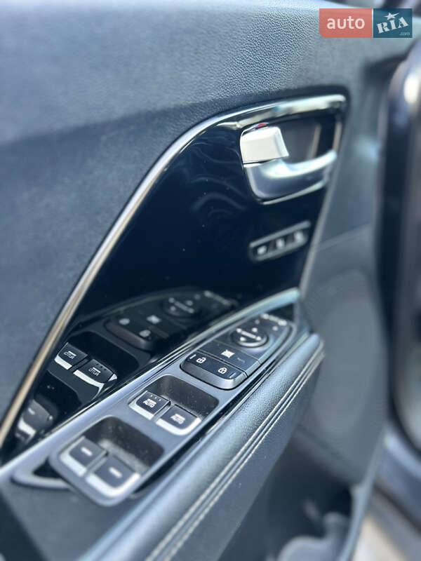 Внедорожник / Кроссовер Kia Niro 2019 в Николаеве