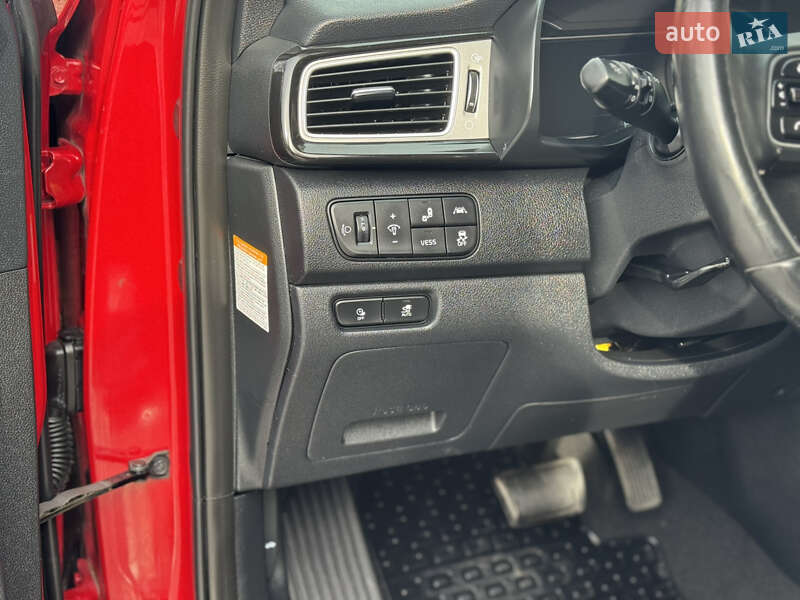 Позашляховик / Кросовер Kia Niro 2018 в Рівному