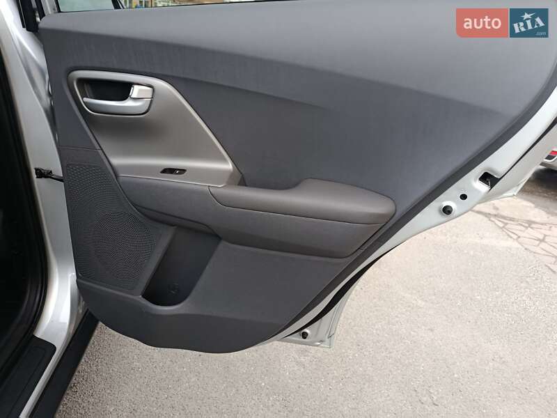 Позашляховик / Кросовер Kia Niro 2018 в Києві