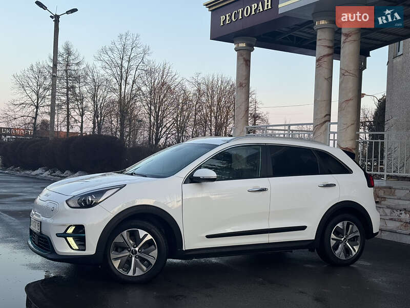 Позашляховик / Кросовер Kia Niro 2021 в Тернополі