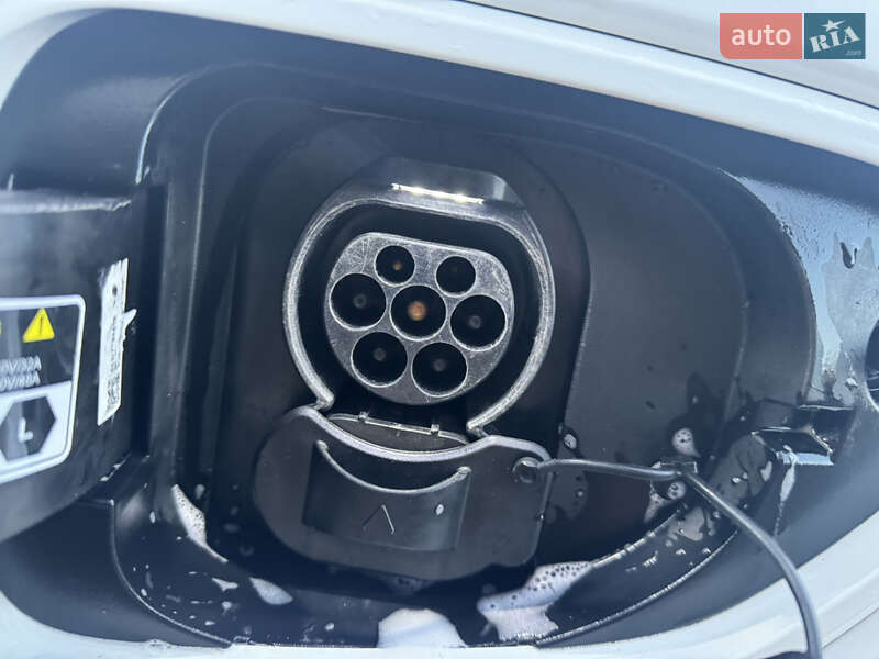 Позашляховик / Кросовер Kia Niro 2021 в Тернополі