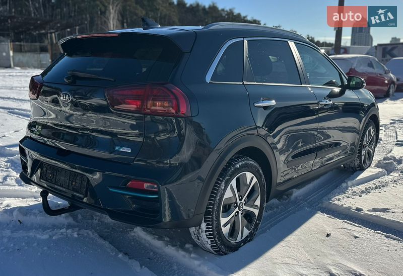 Внедорожник / Кроссовер Kia Niro 2020 в Киеве