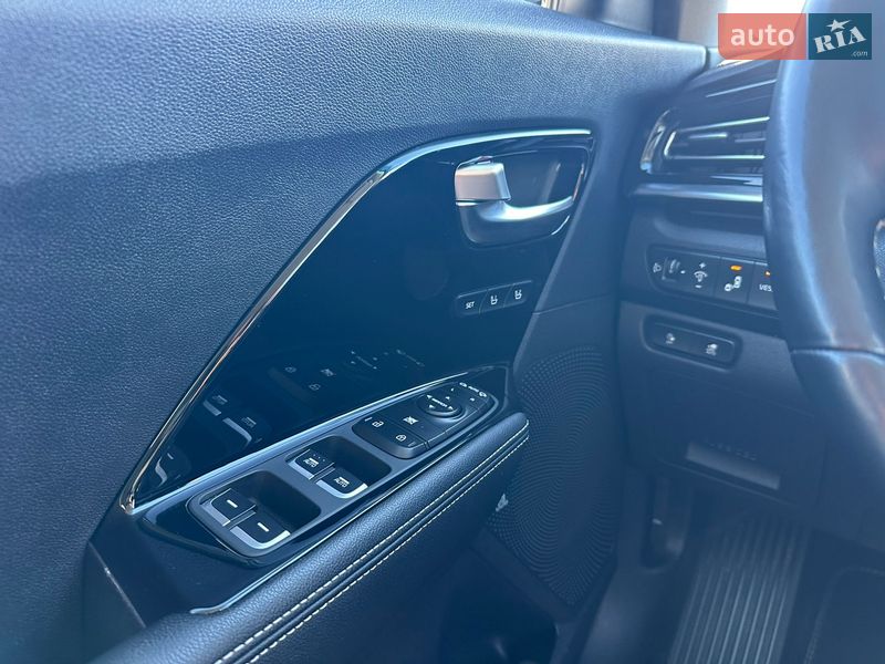 Внедорожник / Кроссовер Kia Niro 2020 в Киеве