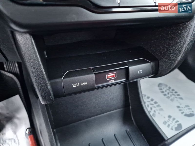 Внедорожник / Кроссовер Kia Niro 2020 в Виннице