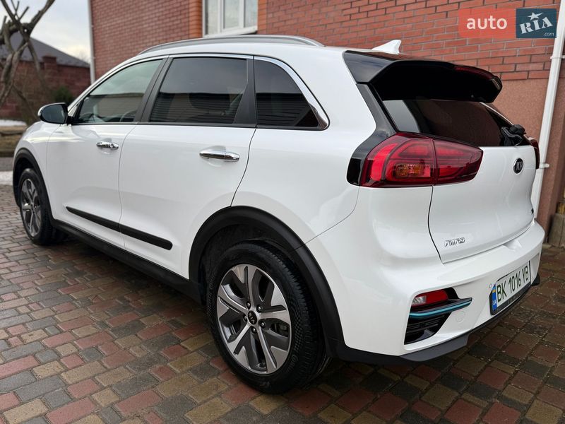 Внедорожник / Кроссовер Kia Niro 2020 в Ровно