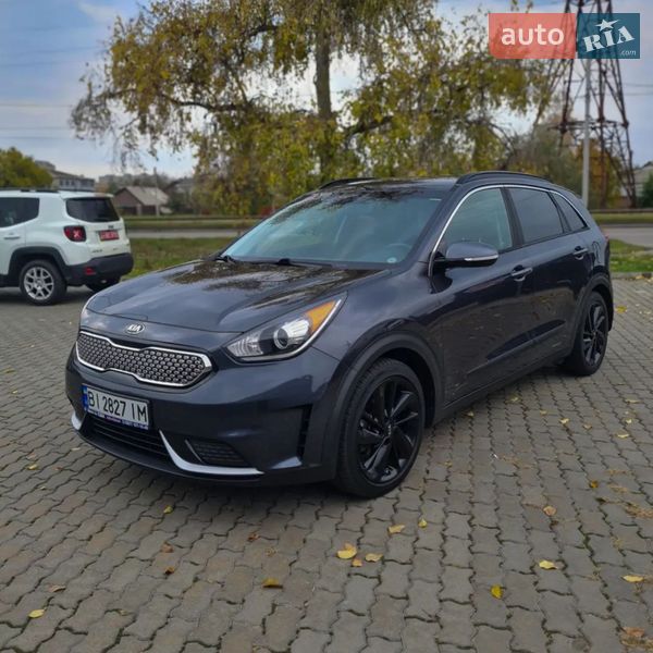 Внедорожник / Кроссовер Kia Niro 2017 в Кременчуге