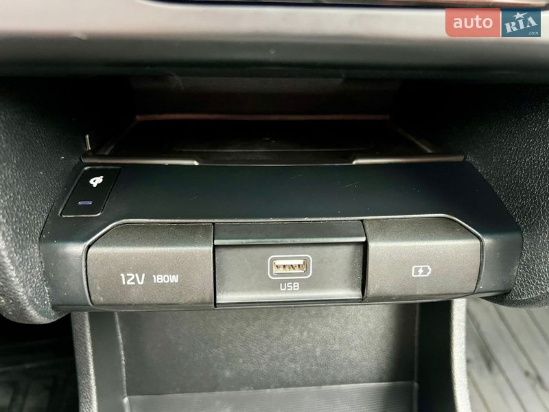 Внедорожник / Кроссовер Kia Niro 2019 в Ровно