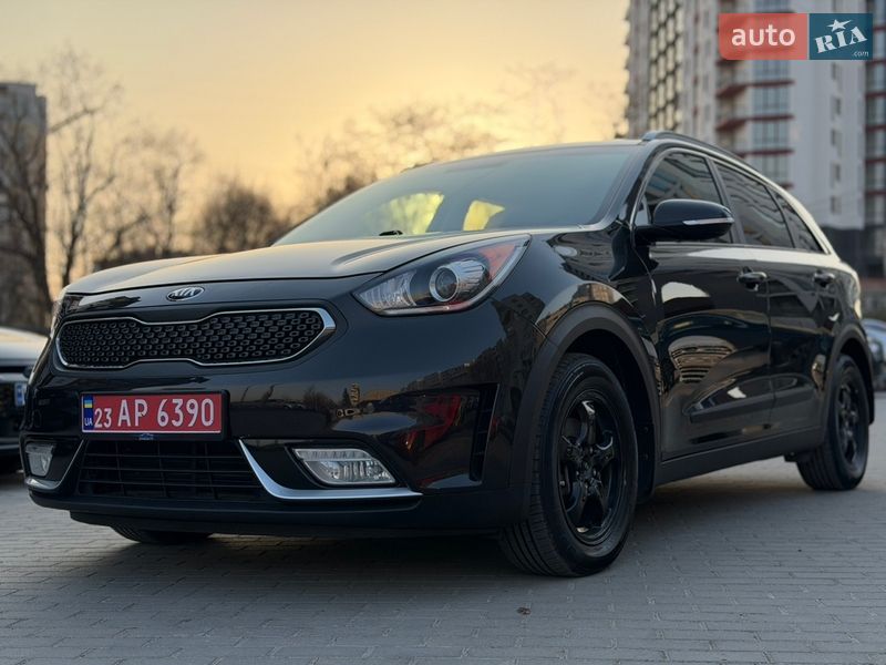 Внедорожник / Кроссовер Kia Niro 2017 в Львове