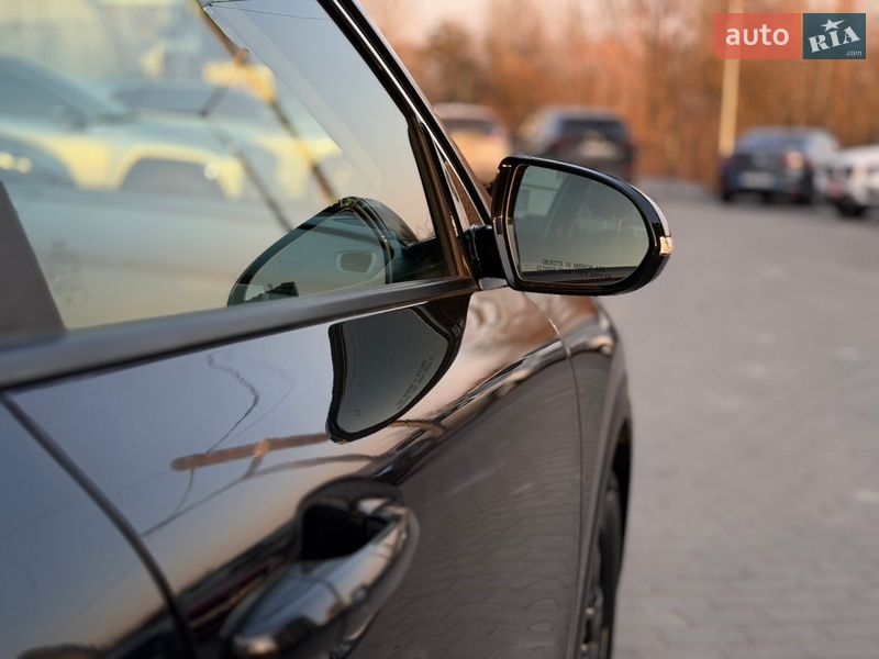 Внедорожник / Кроссовер Kia Niro 2017 в Львове