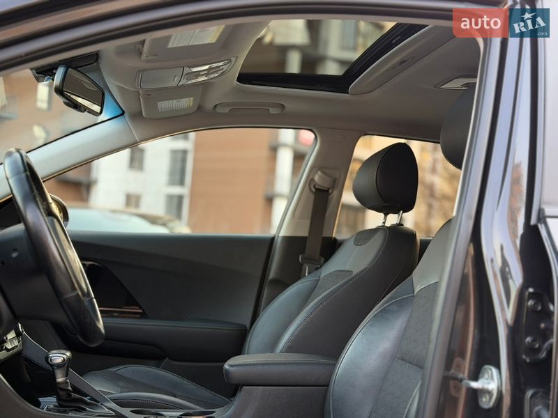 Внедорожник / Кроссовер Kia Niro 2017 в Львове