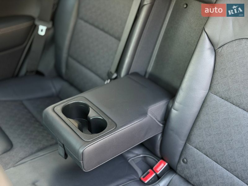 Внедорожник / Кроссовер Kia Niro 2017 в Львове