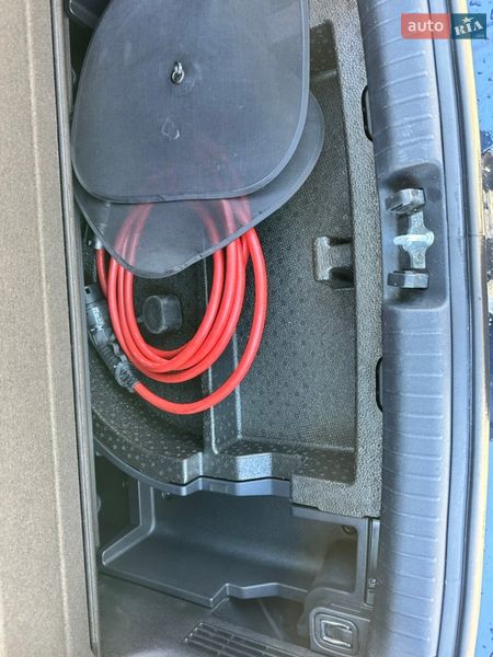 Внедорожник / Кроссовер Kia Niro 2020 в Киеве