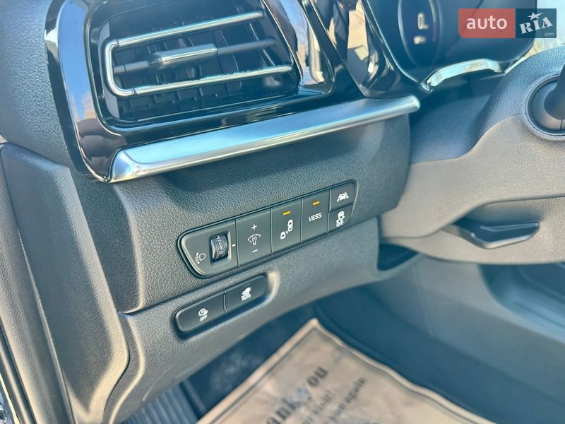 Внедорожник / Кроссовер Kia Niro 2020 в Киеве