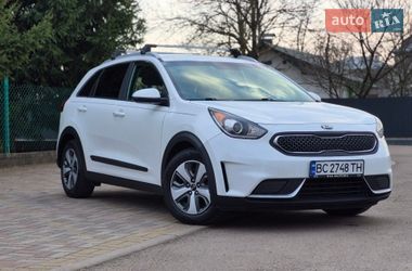 Внедорожник / Кроссовер Kia Niro 2017 в Стрые