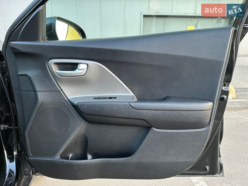 Внедорожник / Кроссовер Kia Niro 2018 в Киеве