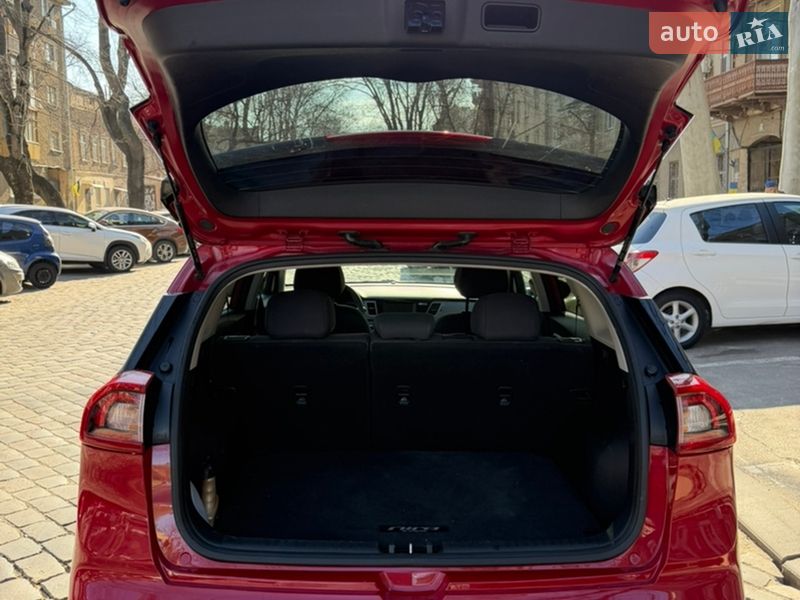 Позашляховик / Кросовер Kia Niro 2018 в Одесі