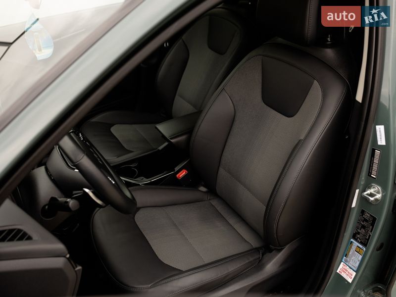 Внедорожник / Кроссовер Kia Niro 2023 в Ивано-Франковске