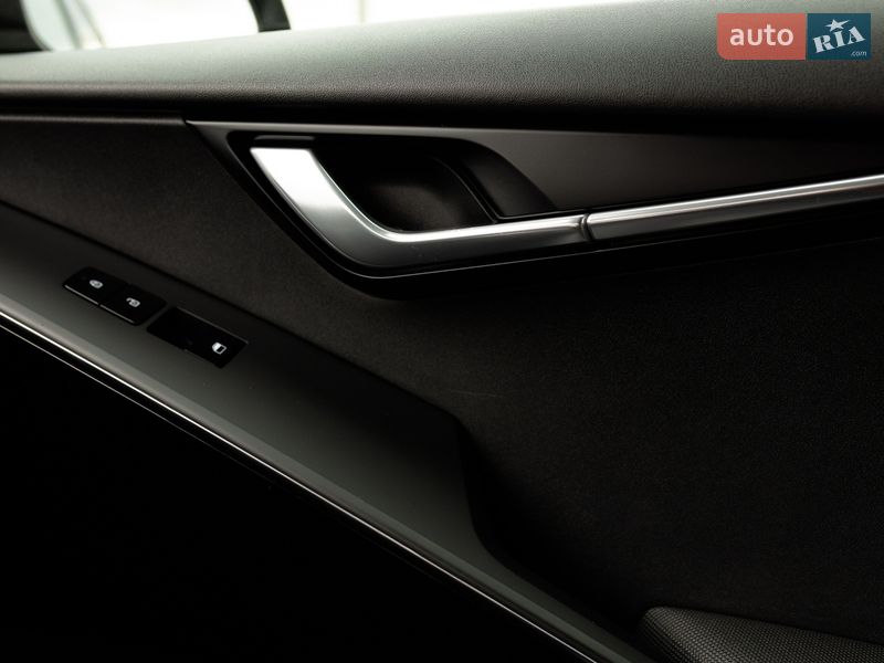 Внедорожник / Кроссовер Kia Niro 2023 в Ивано-Франковске