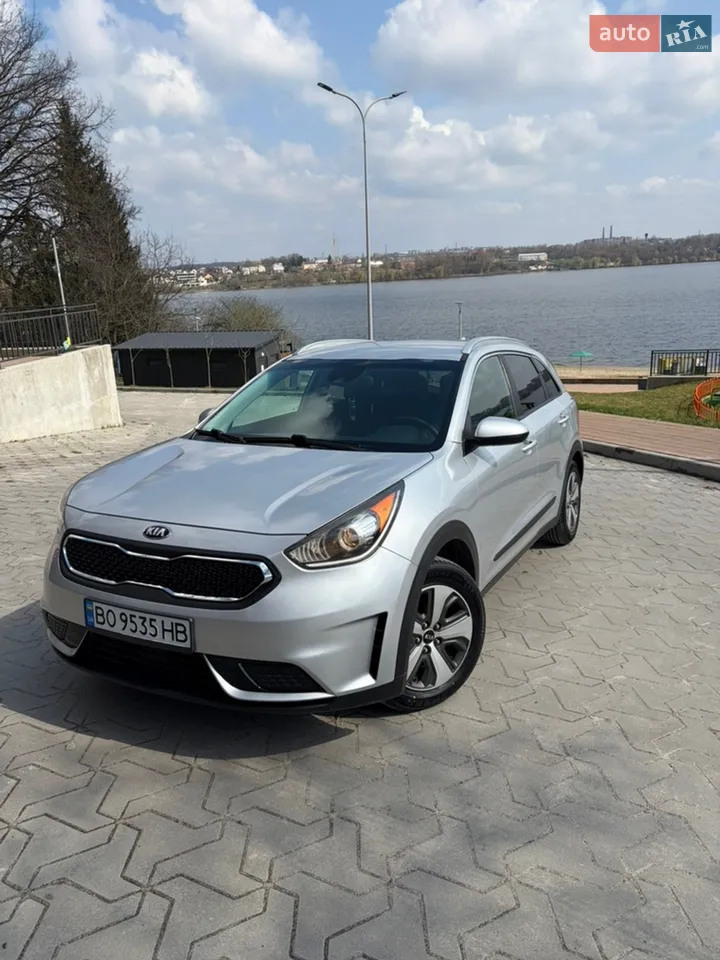 2017 Kia Niro - мініатюра 23