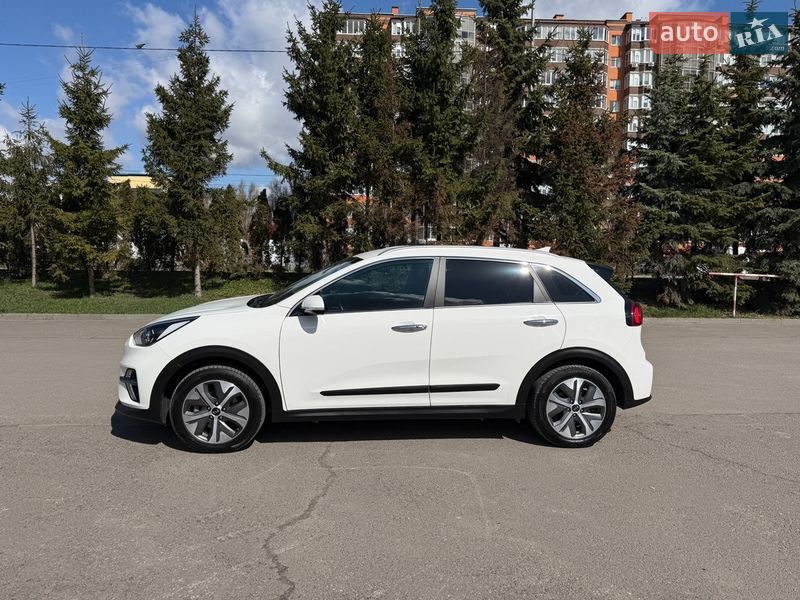 Внедорожник / Кроссовер Kia Niro 2021 в Тернополе фото 3 Внедорожник / Кроссовер Kia Niro 2021 в Тернополе