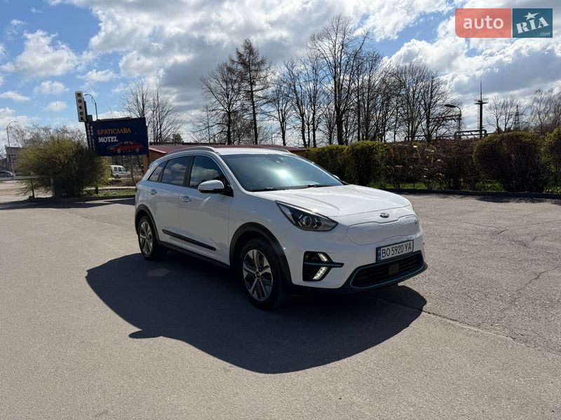 Внедорожник / Кроссовер Kia Niro 2021 в Тернополе фото 17 Внедорожник / Кроссовер Kia Niro 2021 в Тернополе
