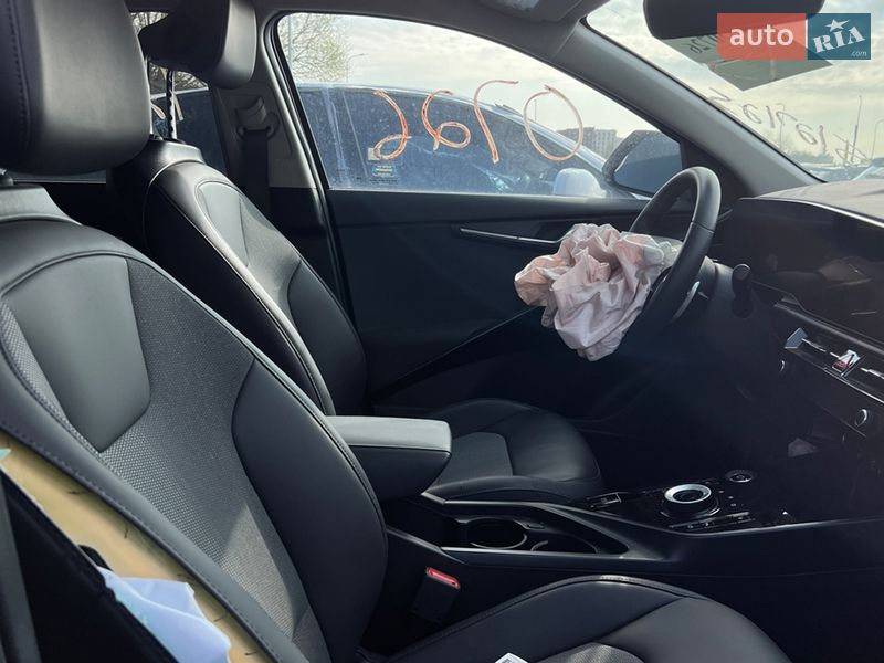 Позашляховик / Кросовер Kia Niro 2024 в Львові
