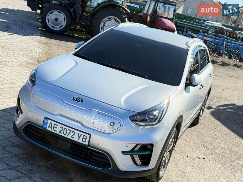 Позашляховик / Кросовер Kia Niro 2018 в Дніпрі