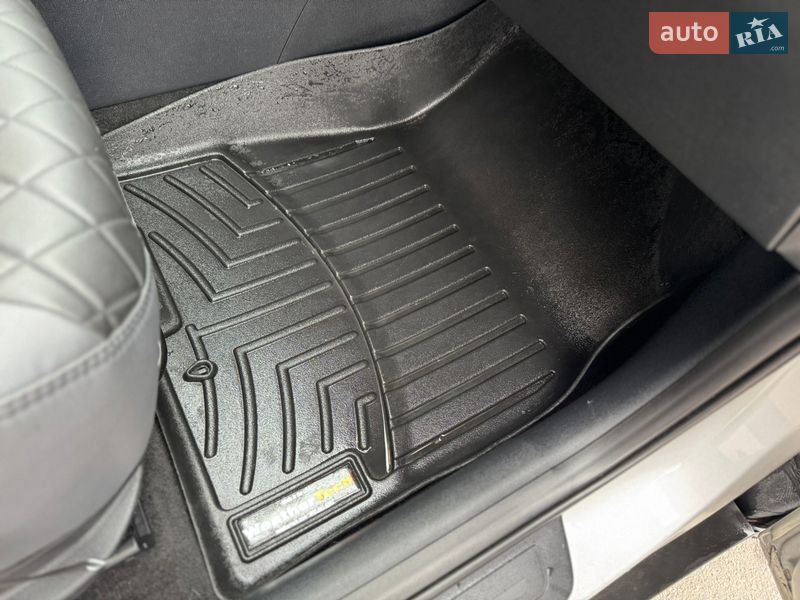 Позашляховик / Кросовер Kia Niro 2017 в Одесі