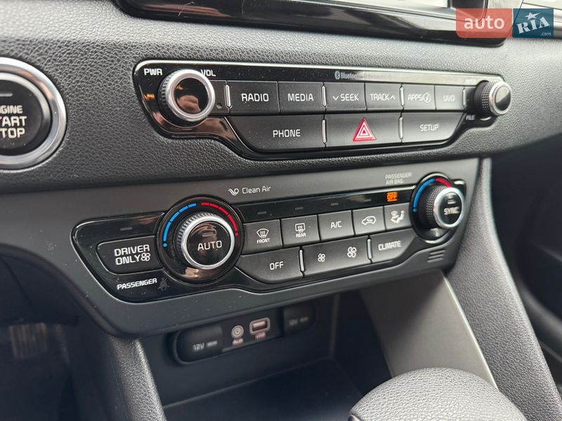 Позашляховик / Кросовер Kia Niro 2017 в Одесі