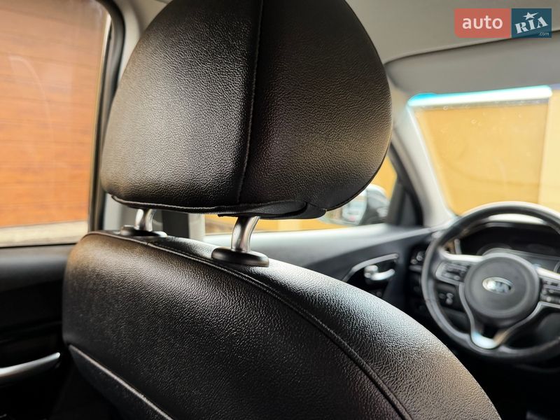 Позашляховик / Кросовер Kia Niro 2021 в Львові фото 128 Позашляховик / Кросовер Kia Niro 2021 в Львові