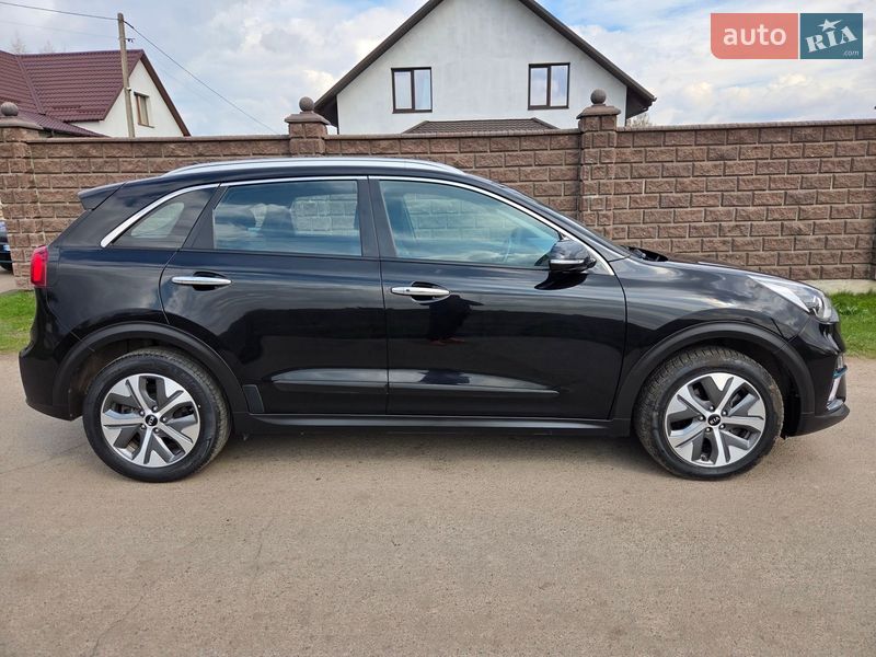 Позашляховик / Кросовер Kia Niro 2020 в Дубні