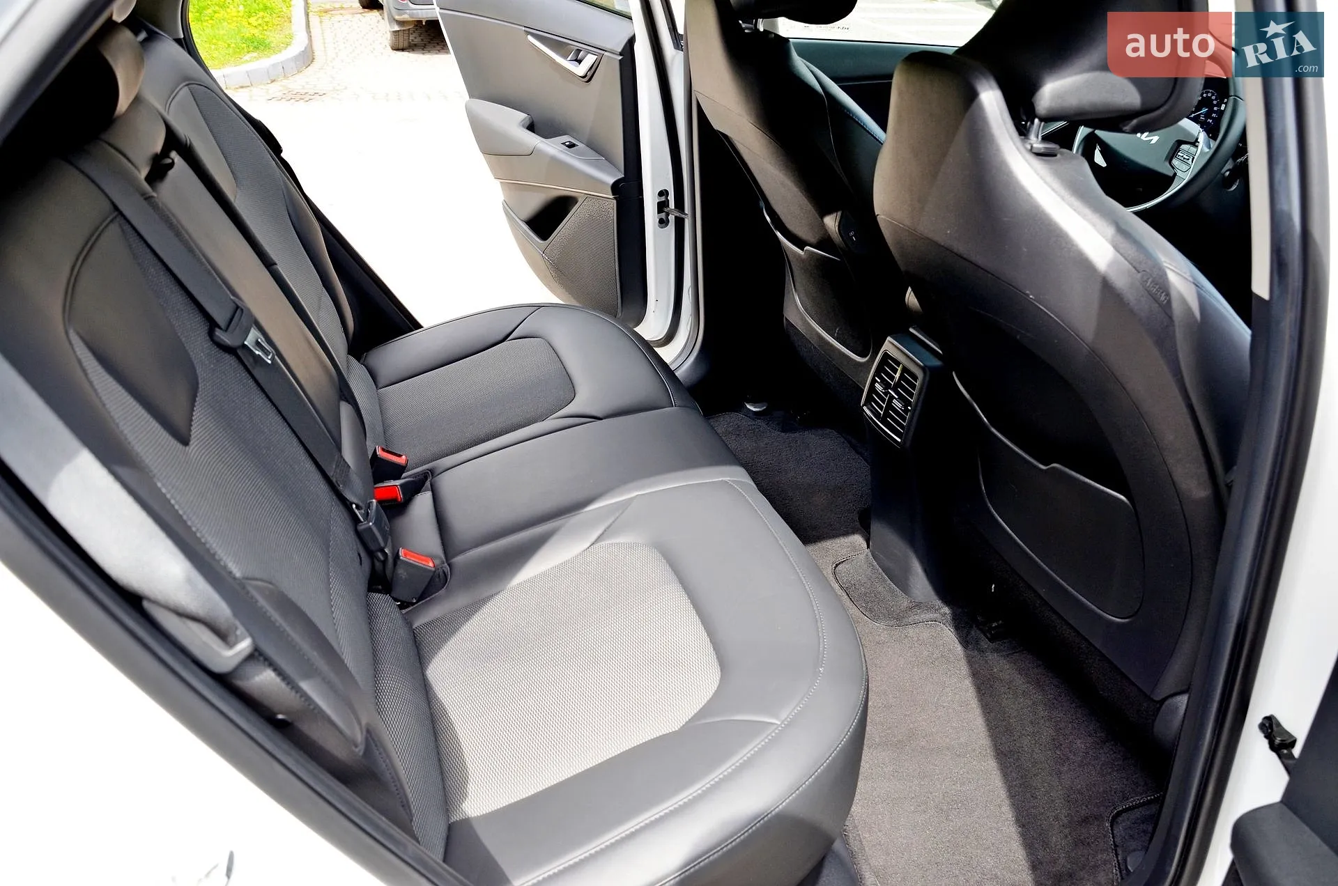 2023 Kia Niro - мініатюра 38