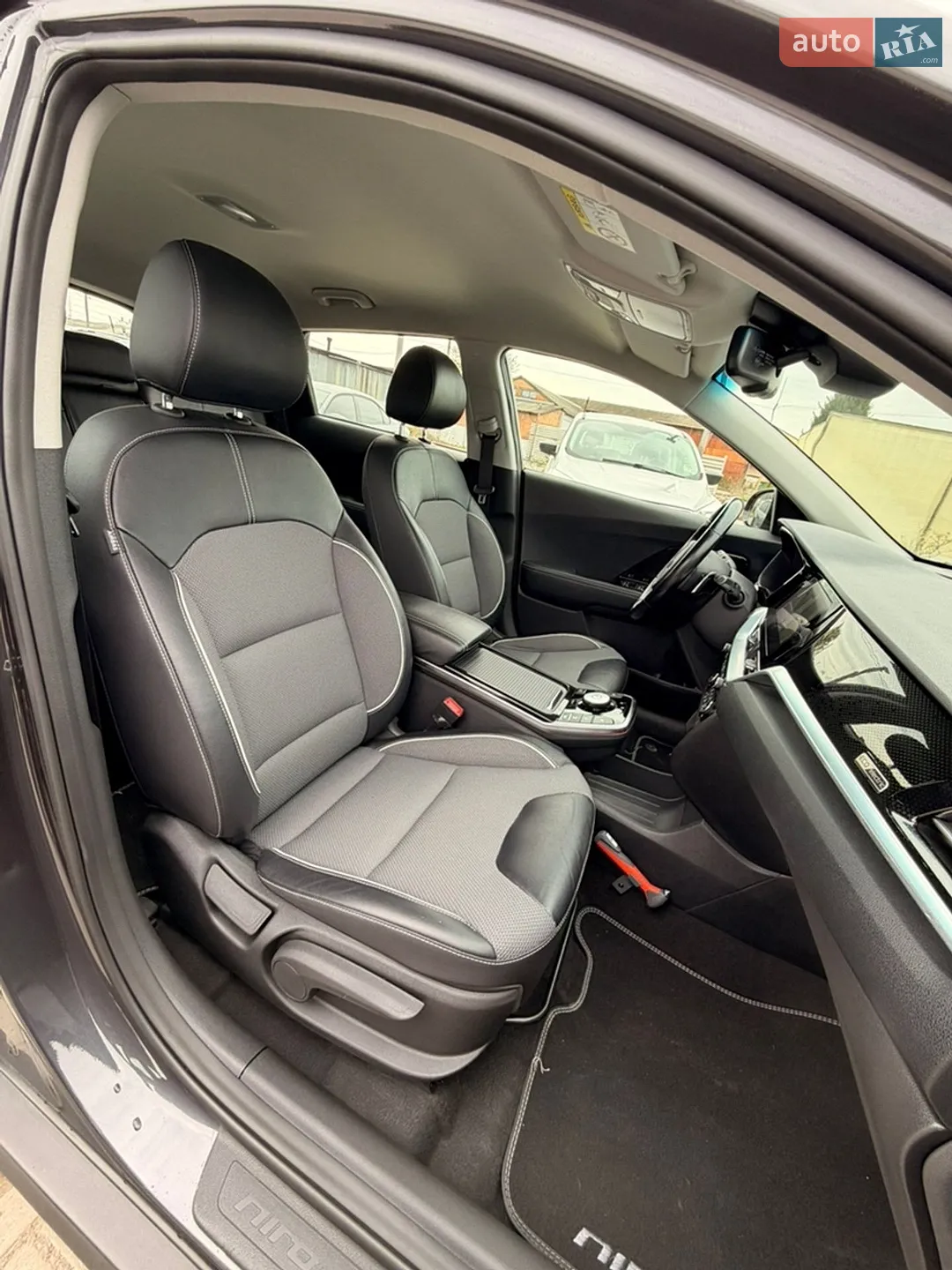 2020 Kia Niro - мініатюра 23