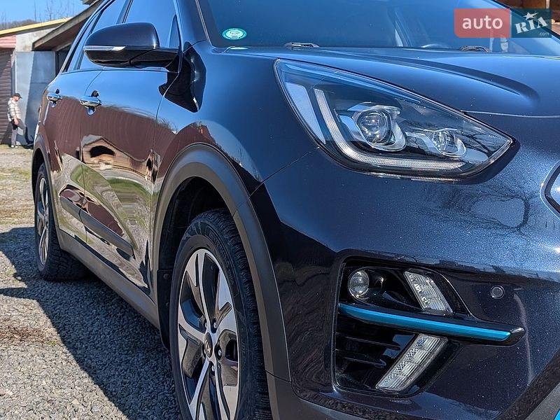 Внедорожник / Кроссовер Kia Niro 2019 в Сваляве