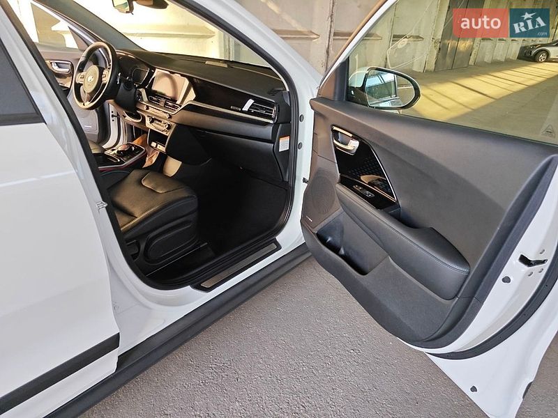 Внедорожник / Кроссовер Kia Niro 2020 в Днепре