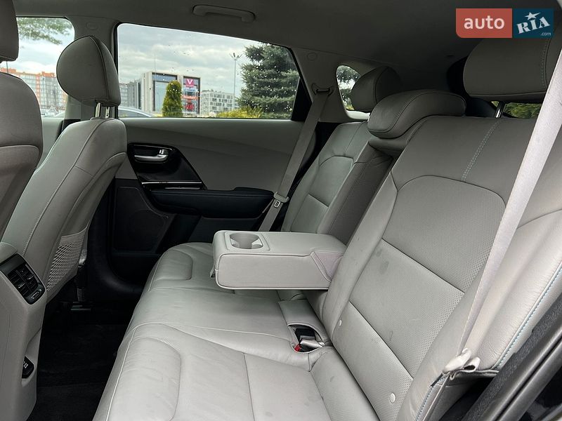 Внедорожник / Кроссовер Kia Niro 2018 в Львове