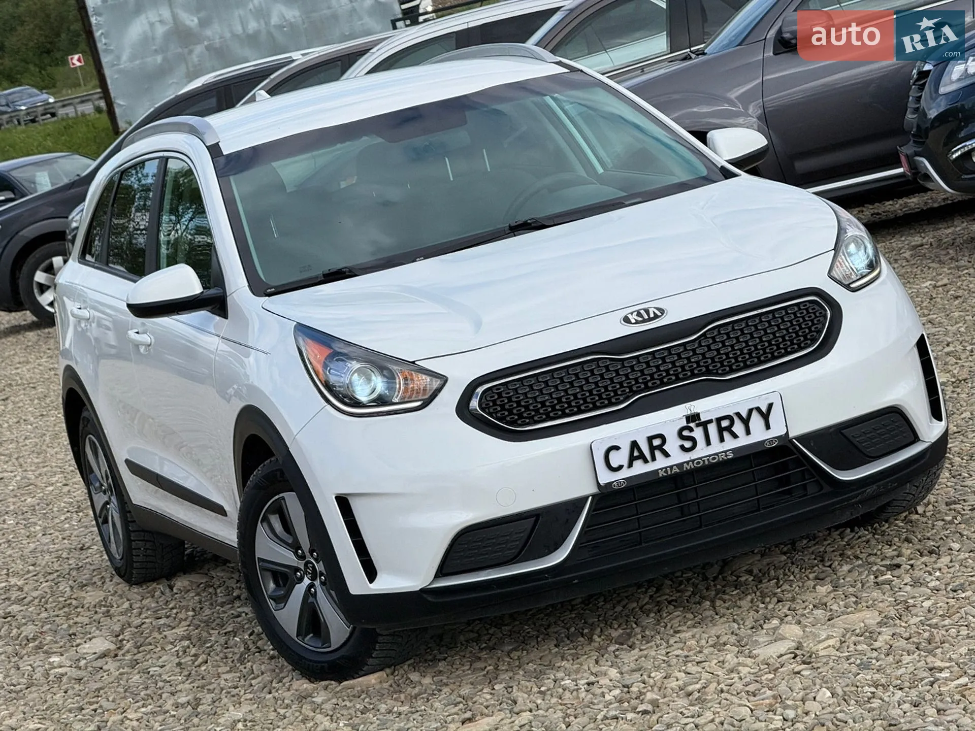 2017 Kia Niro - мініатюра 13