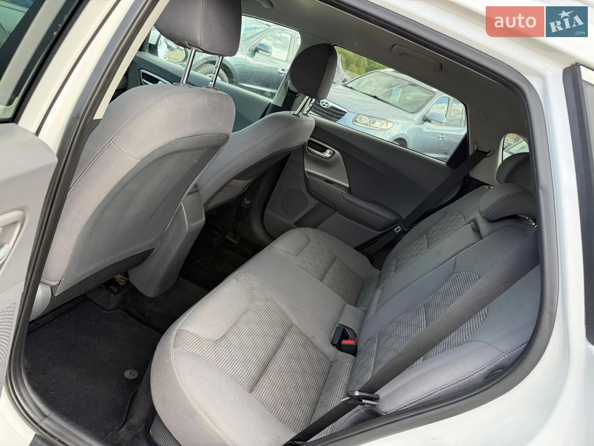 2017 Kia Niro - мініатюра 38
