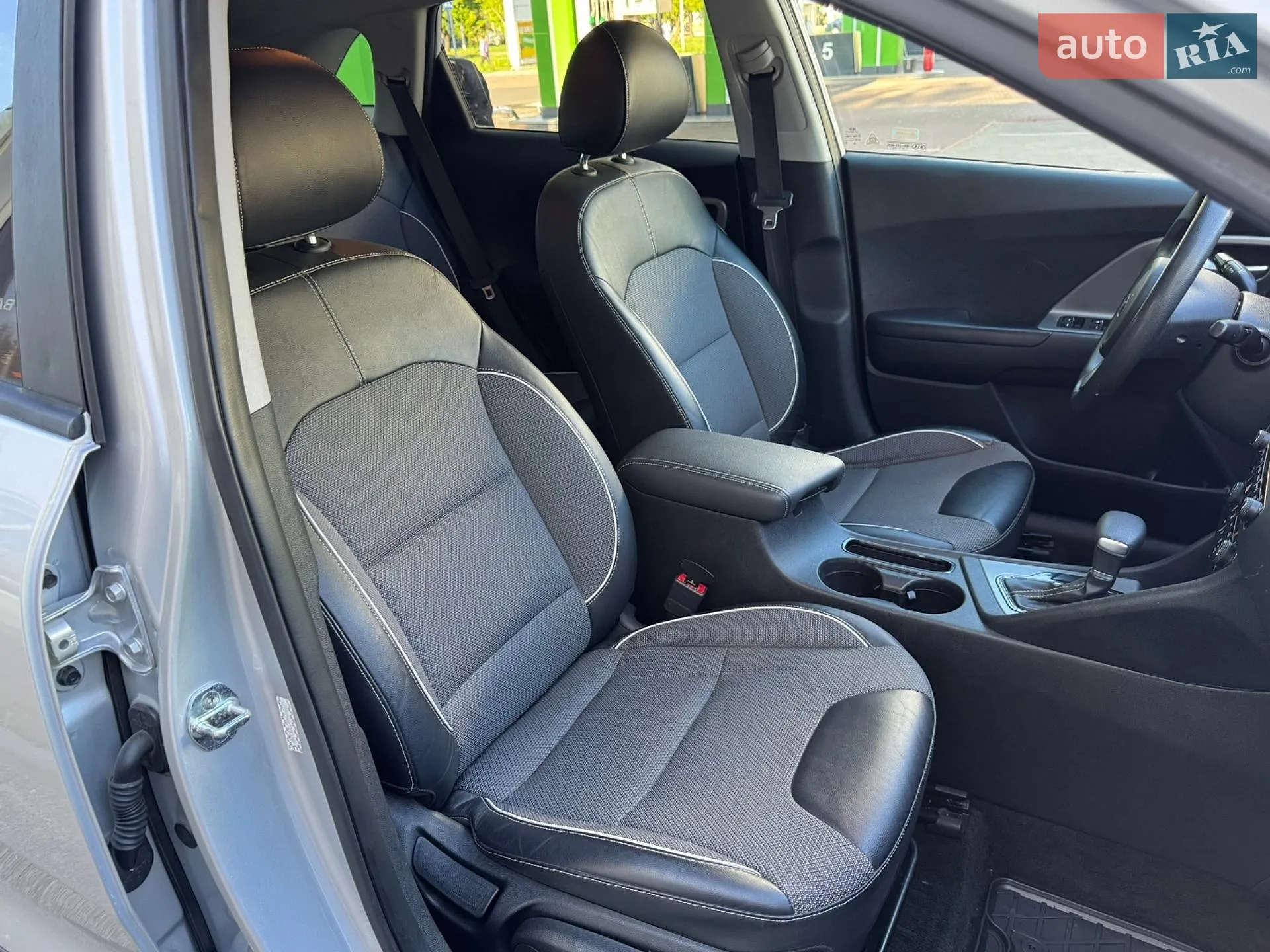 2017 Kia Niro - мініатюра 21