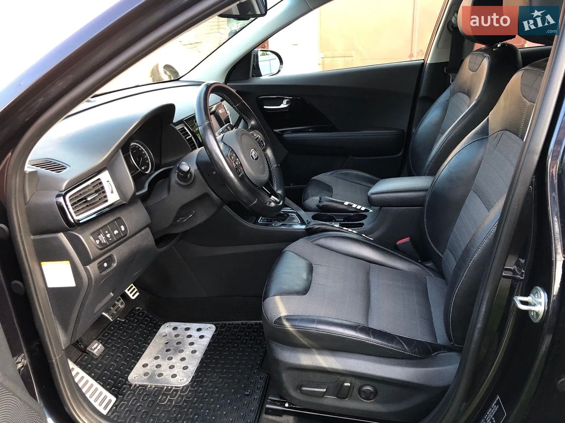 2017 Kia Niro - мініатюра 14