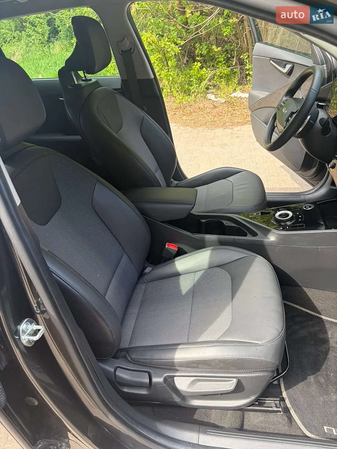 2023 Kia Niro - мініатюра 25