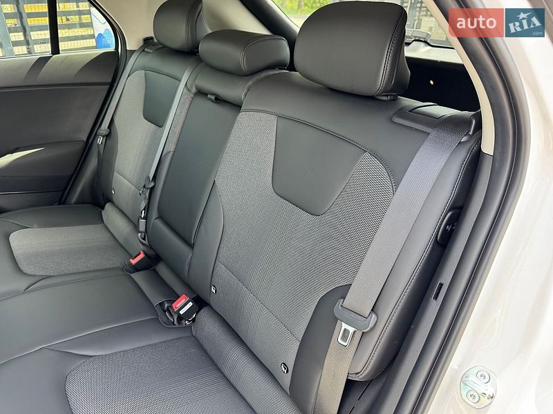 Внедорожник / Кроссовер Kia Niro 2023 в Ровно