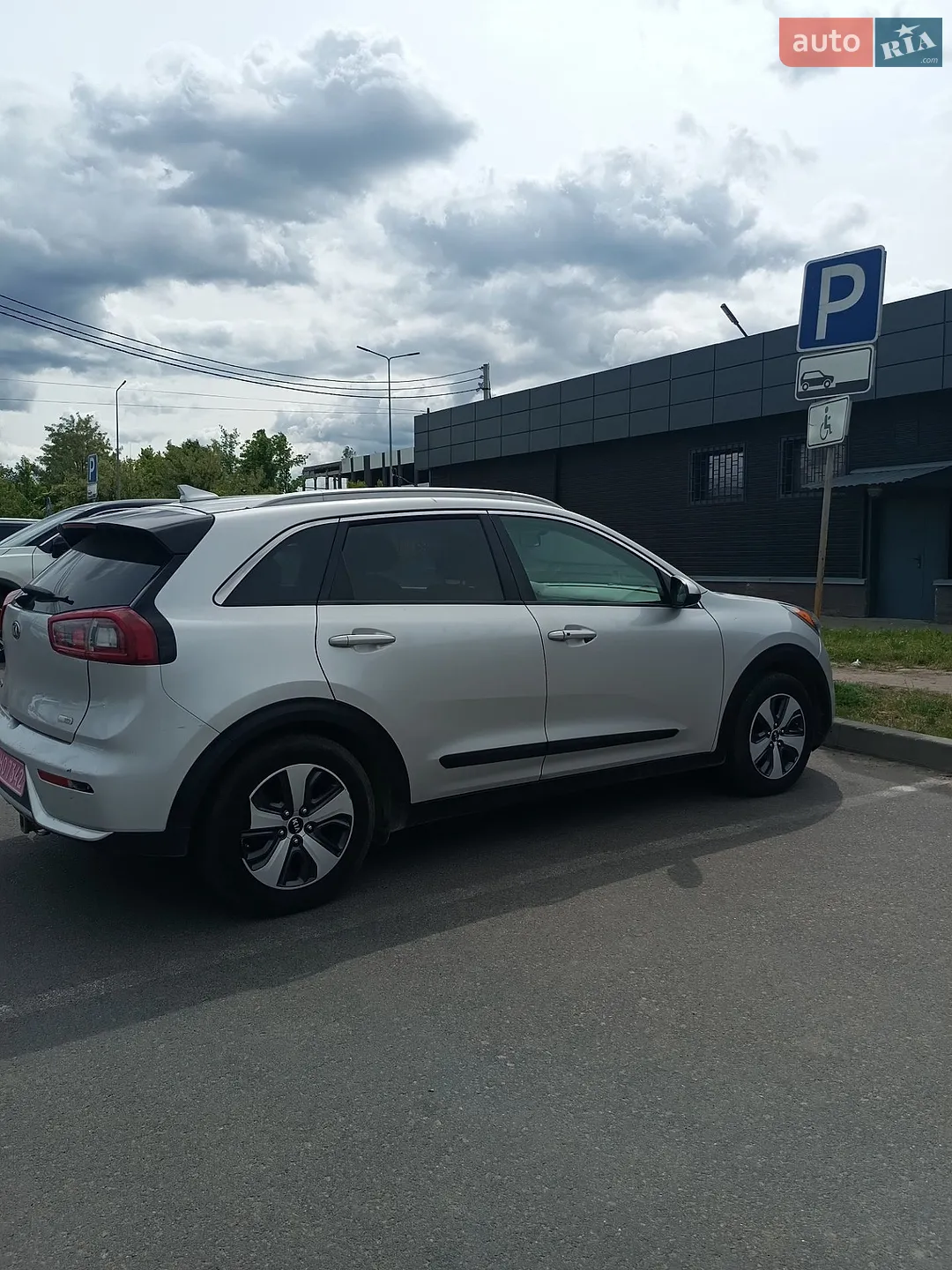 2016 Kia Niro - мініатюра 8