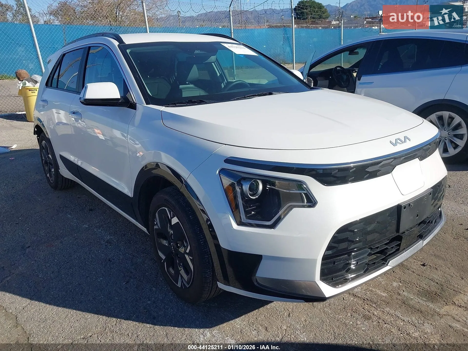 2025 Kia Niro - фото 1