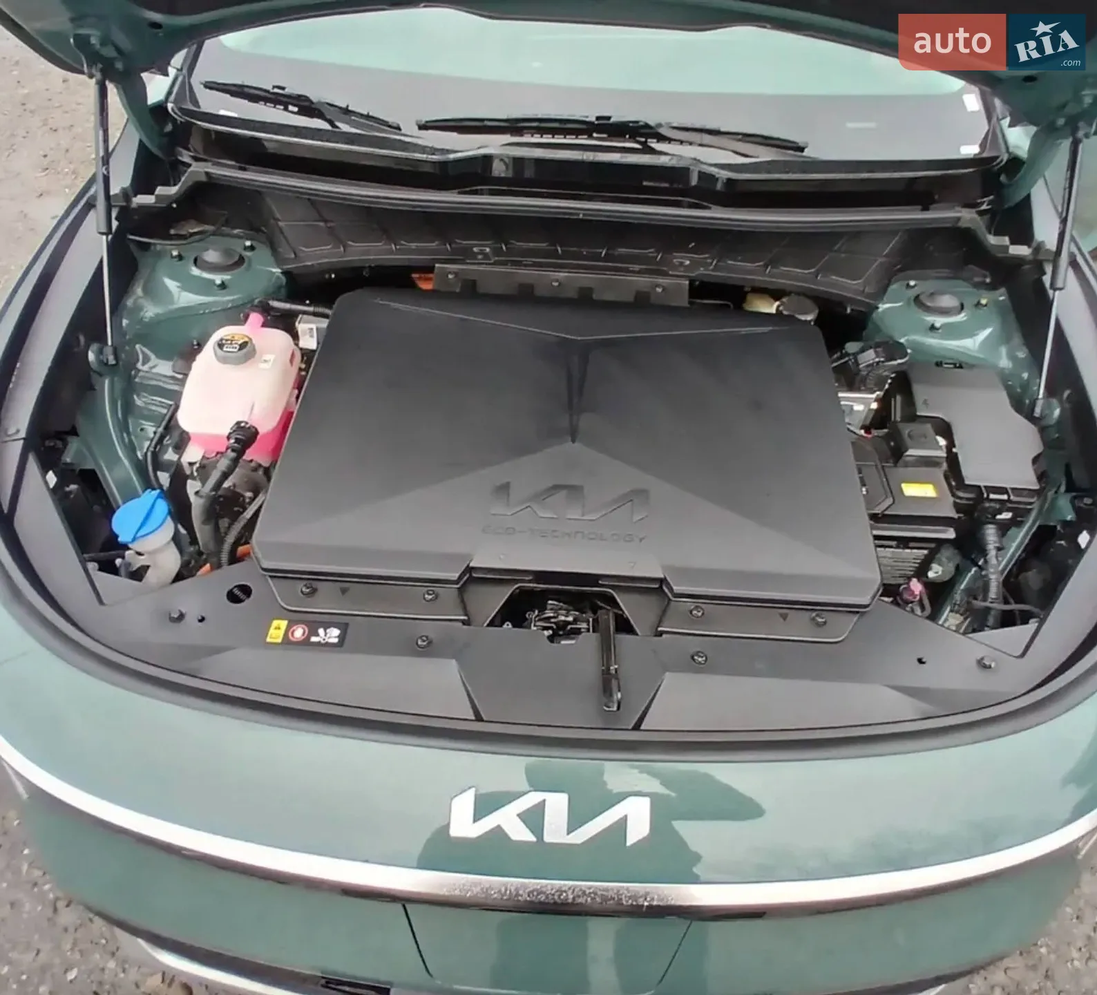 Kia Niro 2024 VIN KNDCR3L14R5113085 фото оголошення 16 з 18