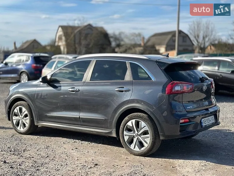 Kia Niro 2019 VIN KNACC81GFK5019331 фото оголошення 4 з 36