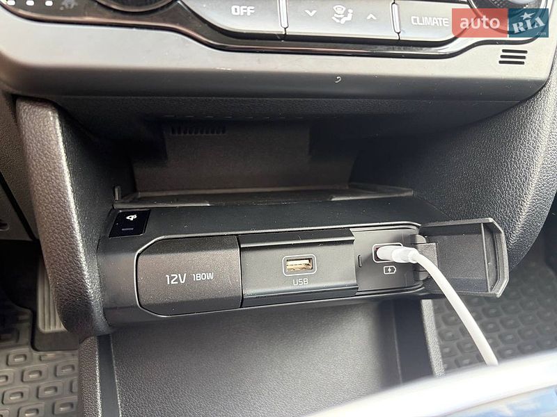 Внедорожник / Кроссовер Kia Niro 2019 в Киеве фото 36 Внедорожник / Кроссовер Kia Niro 2019 в Киеве